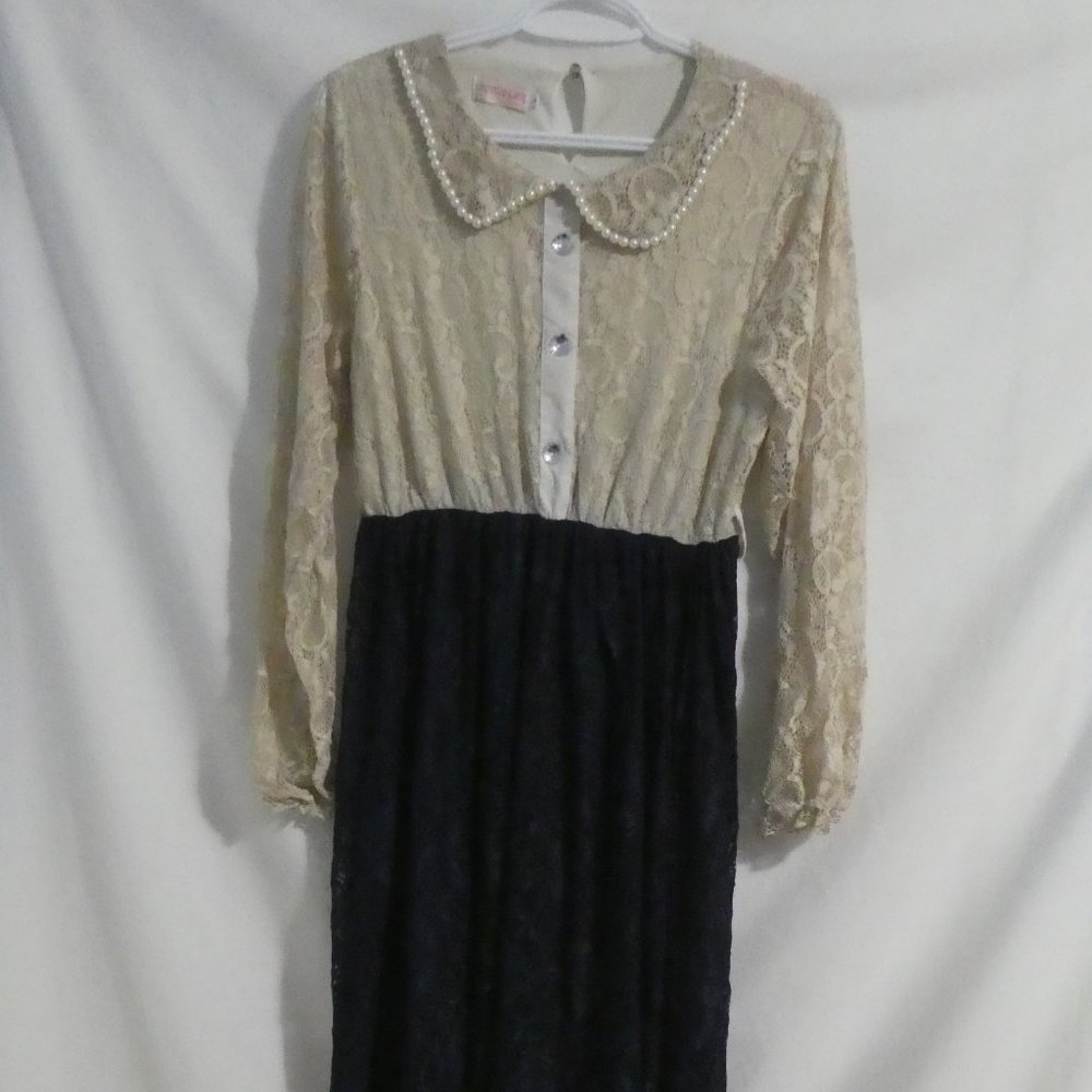 JANNIER-LONG Classic Fashion | large | Lace Cream and Navy Victorian Dress